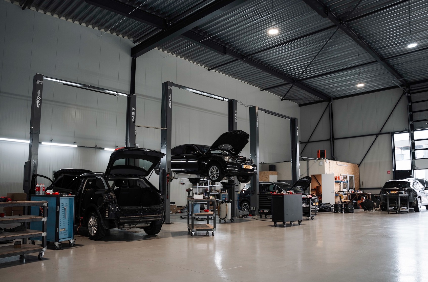 Page Content 2_content_image_1753176364178806772.jpg Diensten | Automotive van Lierop