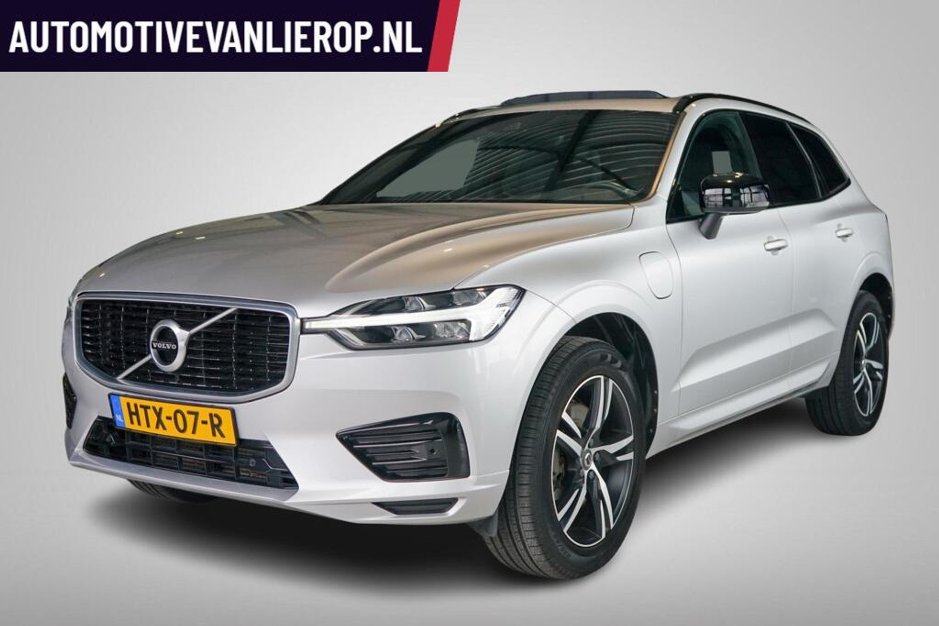 Volvo XC60 2.0 T8 Twin Engine AWD R-Design | PANO | CRUISE 45942779-0.jpg | Automotive van Lierop