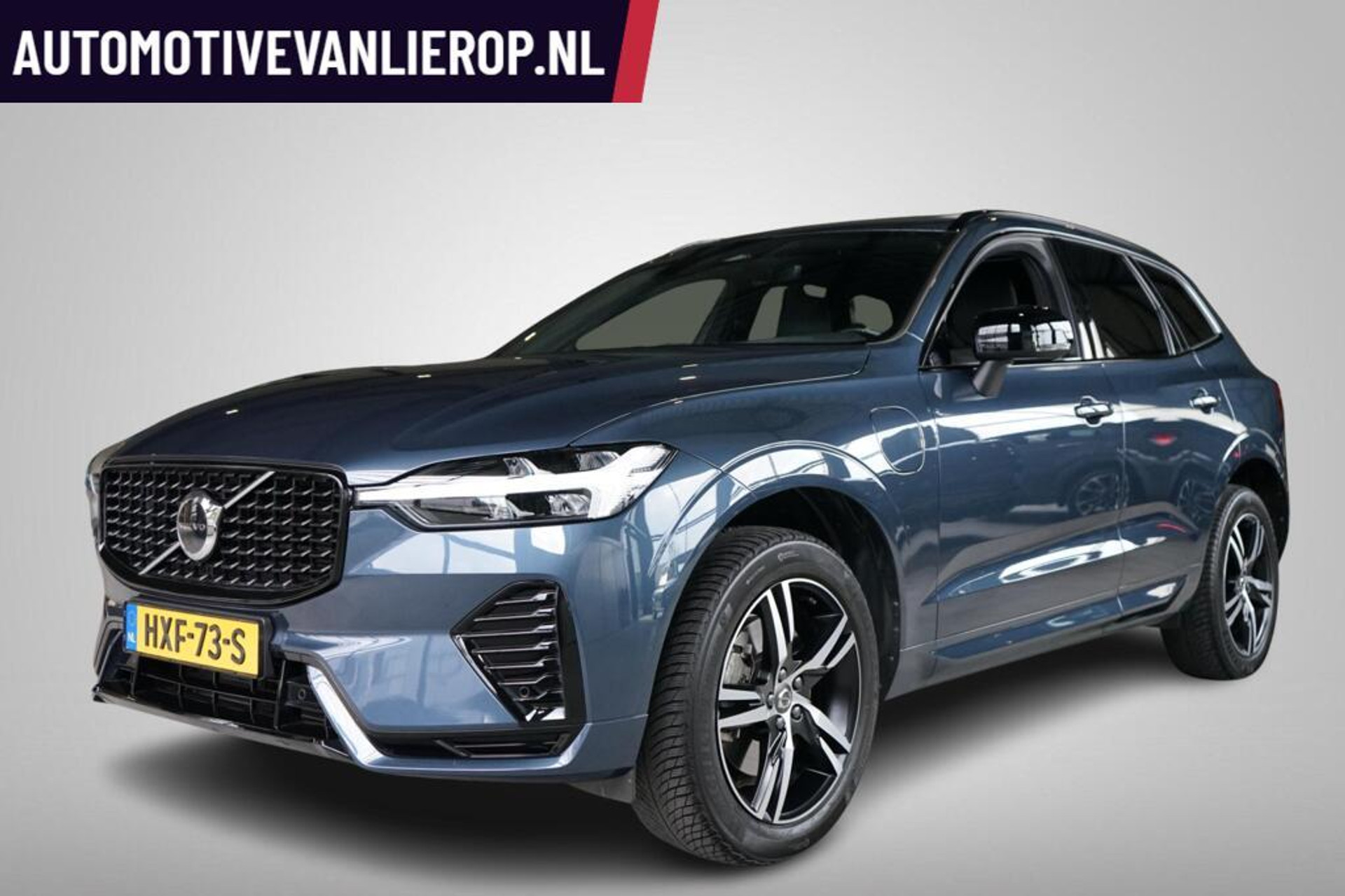 Volvo XC60 2.0 T6 Recharge AWD R-Design PANO | H&K | DENIM BLUE 47973820-0.jpg | Automotive van Lierop