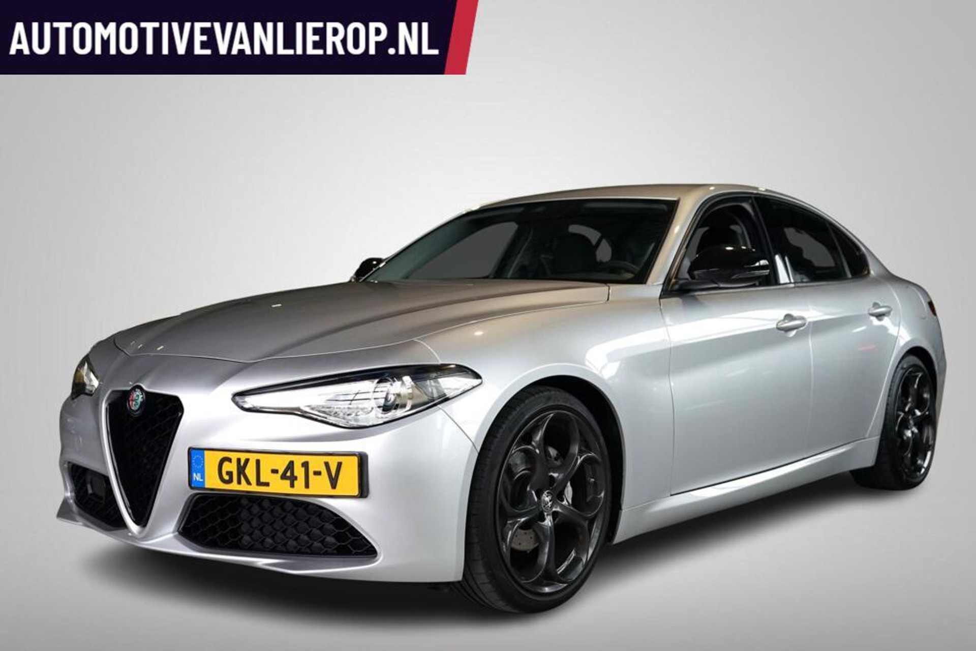Alfa Romeo Giulia 2.0T LEDER | LED | 19'' | VOLL. HISTORIE 48077298-0.jpg | Automotive van Lierop
