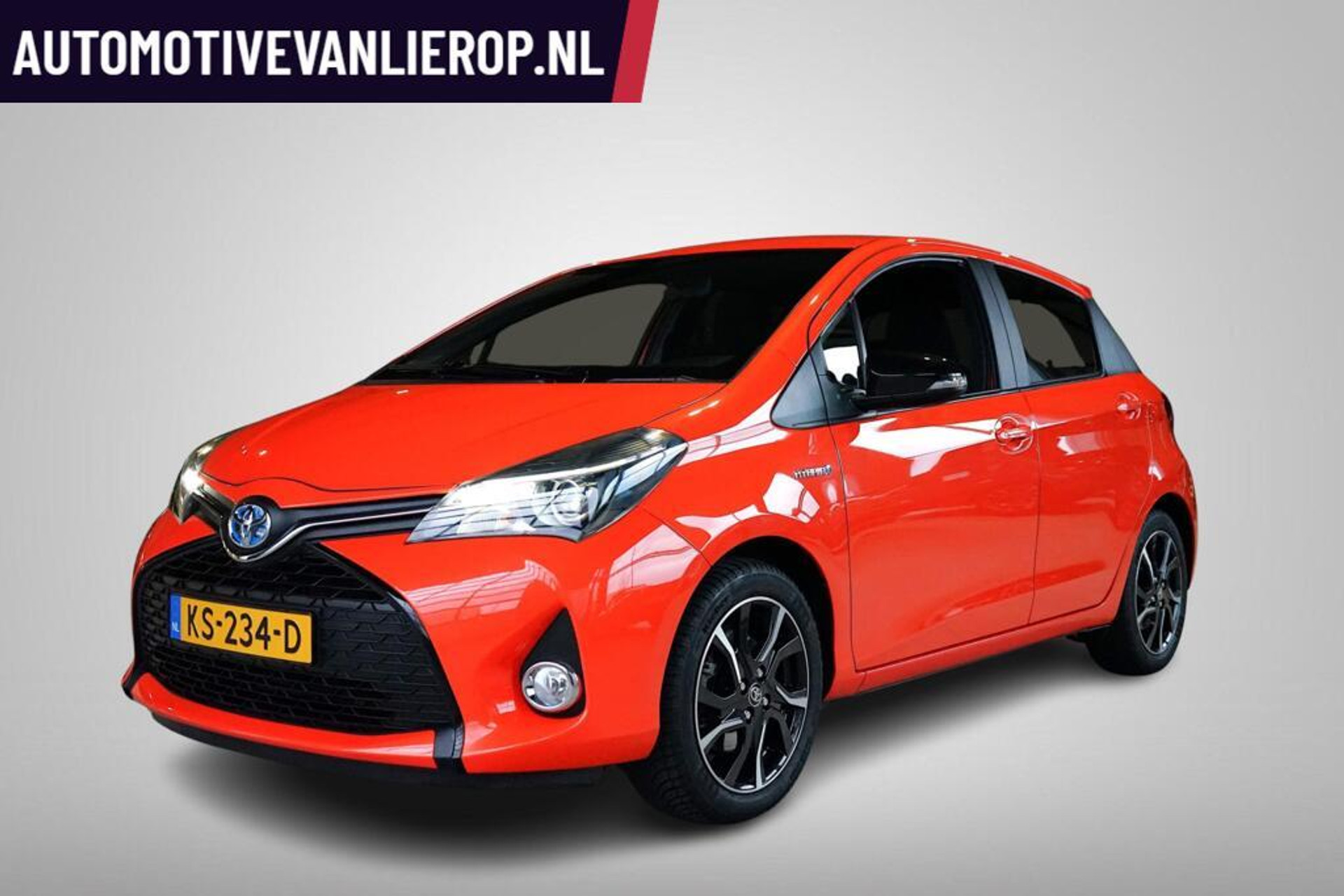 Toyota Yaris 1.5 Hybrid Orange Sport CAMERA | NAVI | CRUISE 49301528-0.jpg | Automotive van Lierop