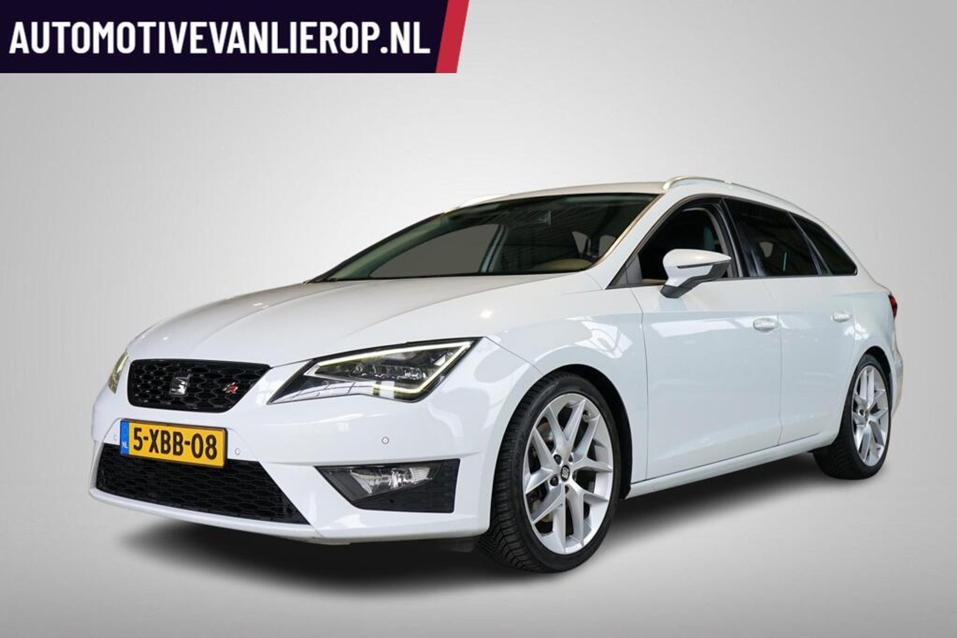SEAT Leon ST 1.8 TSI FR Business LED / TREKHAAK / NL AUTO 49744397-0.jpg | Automotive van Lierop