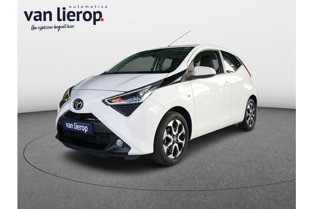 Toyota Aygo 1.0 VVT-i x-first AUTOMAAT | CARPLAY | CAMERA 51889342-0.jpg | Automotive van Lierop
