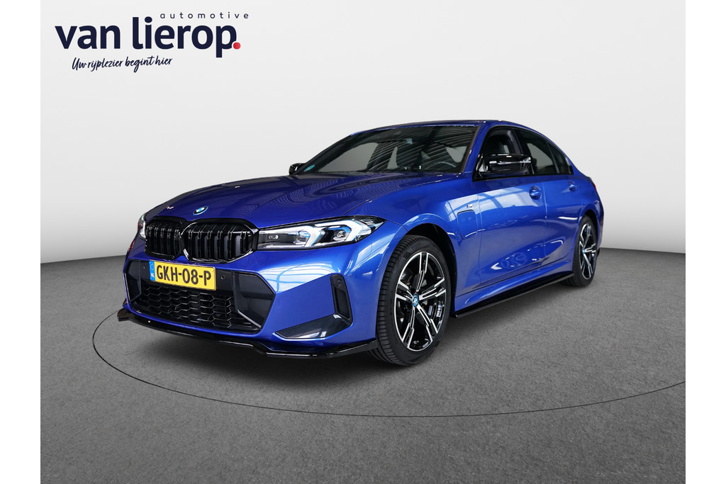 BMW 3 Serie 320e M-SPORT | PORTIMAO BLUE | LED | NL AUTO NAP 54194264-0.jpg | Automotive van Lierop